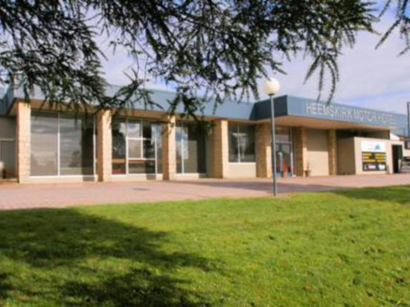 Heemskirk Motor Hotel Zeehan Exterior photo